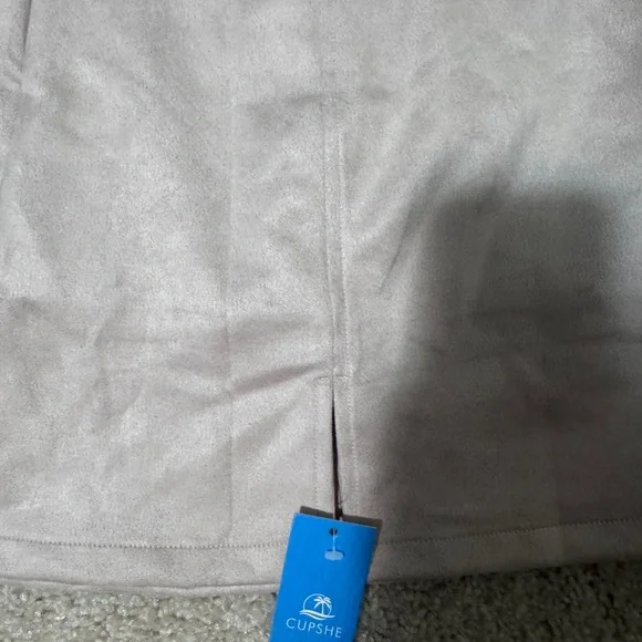 Cupshe Pencil Mini Skirt Tan Medium NWT | Sleek Fit Side Slit Chic Style - Picture 4 of 5